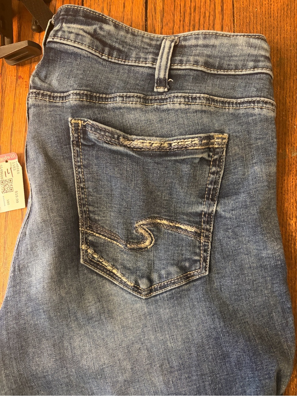 Silver Jeans Women's Straight Leg Mid Blue Denim with Contrast Stitching